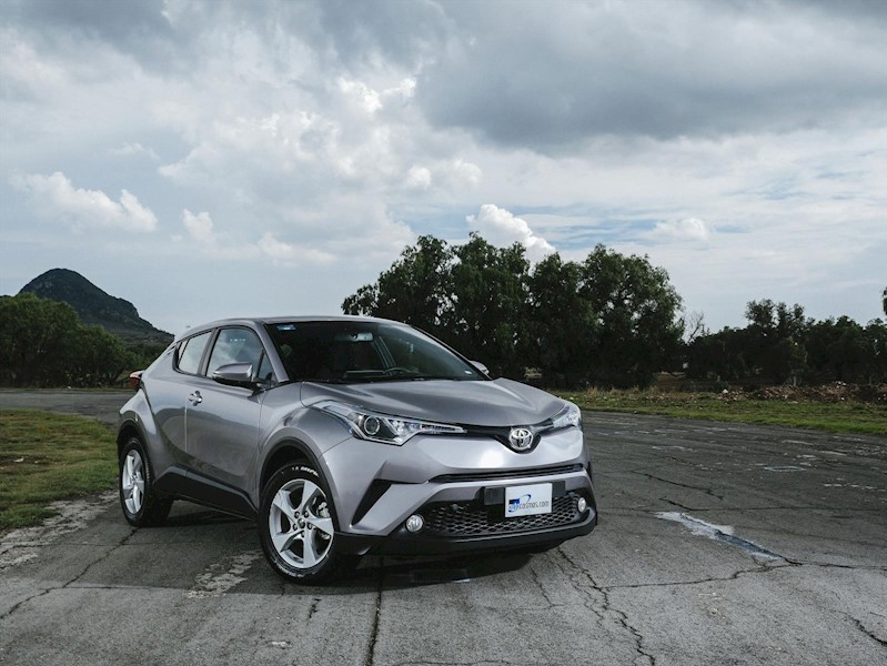 foto Toyota C-HR 2.0L financiado en mensualidades enganche $92,352 mensualidades desde $7,503