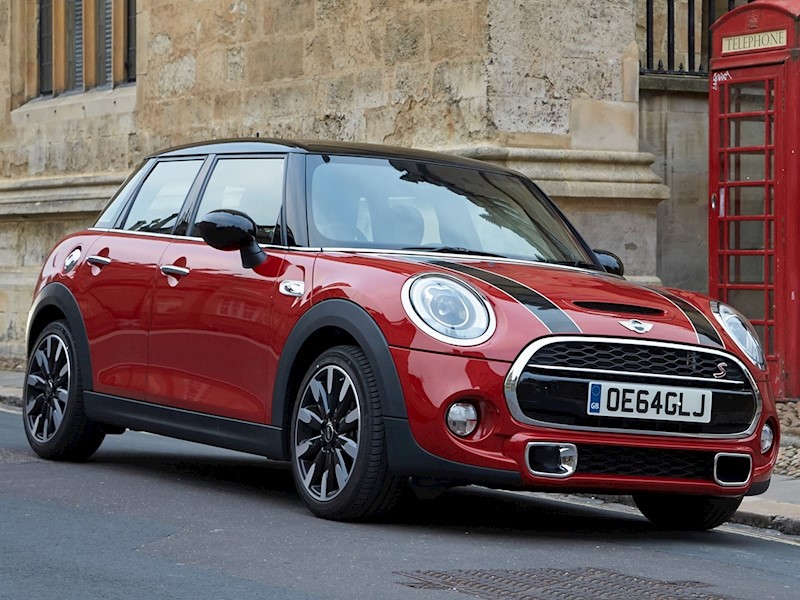 foto MINI Cooper S Look JCW 5P