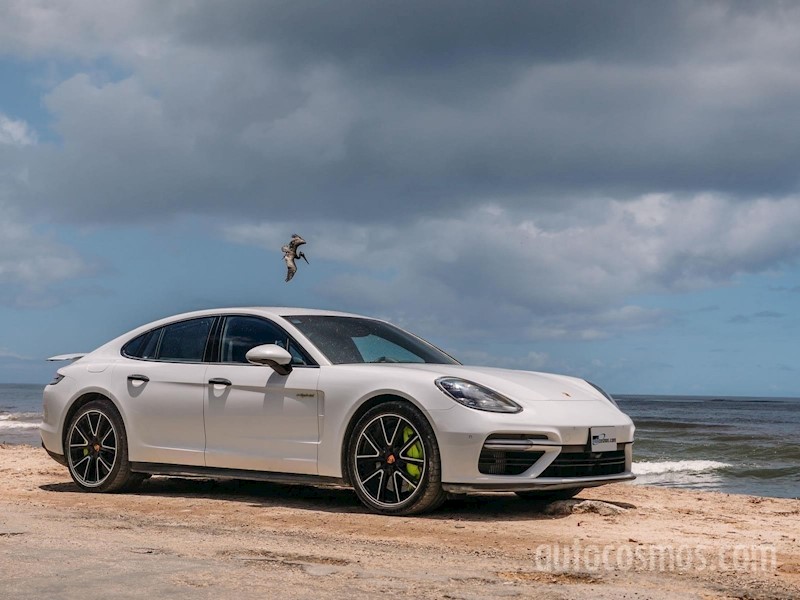 Modelo de automóvil en Catálogo