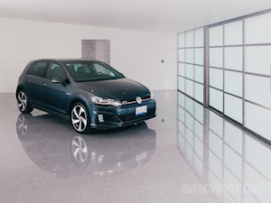 foto Volkswagen Golf GTI 2.0T DSG nuevo color A elección precio $564,065