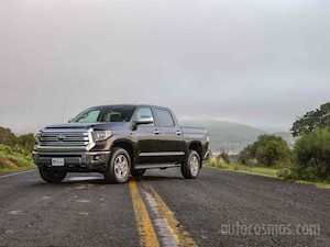 foto Toyota Tundra 5.7L Limited 4x4 (2020)