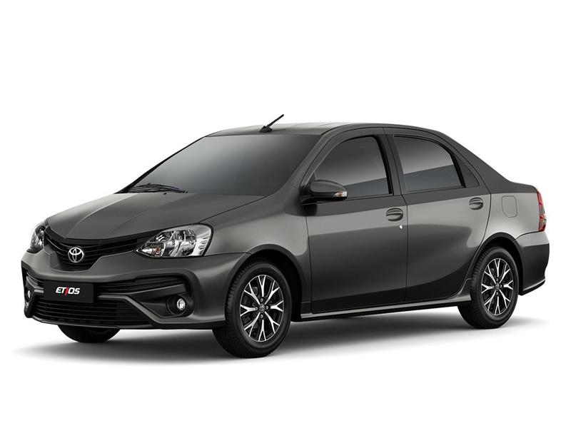 Toyota Etios Sedán XLS financiado en cuotas anticipo $889.000 
