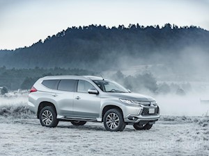 foto Mitsubishi Montero Sport ES nuevo color A elección precio $640,600