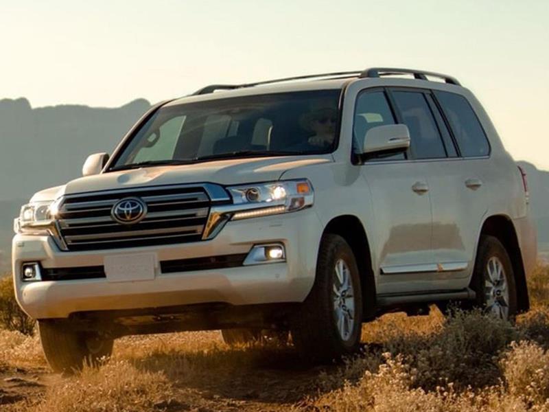 Toyota Land Cruiser 5.7L 4x4 nuevo color A eleccion precio $1,729,900