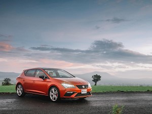 foto SEAT León Cupra 2.0L T 5 Puertas nuevo color A elección precio $528,900
