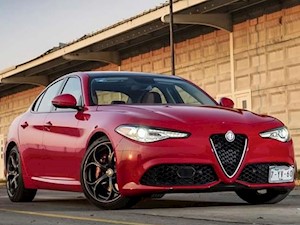 foto Alfa Romeo Giulia 2.0L Veloce Pack Power Seats (2019)