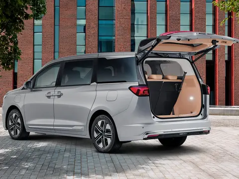 JAC Traveler PHEV