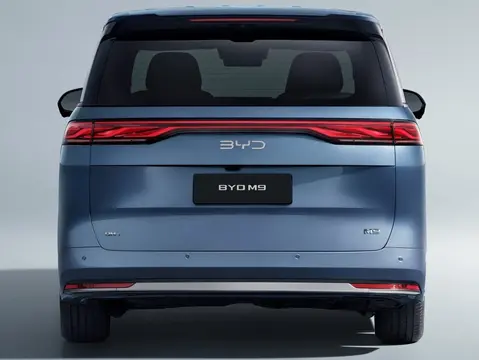 BYD M9