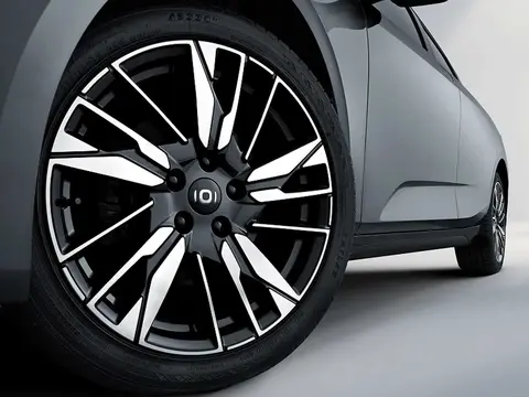 Changan Eado Plus iDD