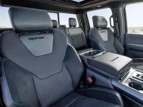 ford lobo-raptor