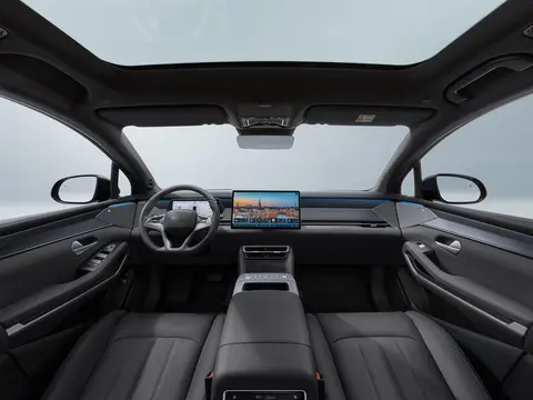 BYD Atto 8