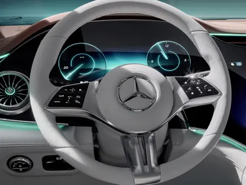 Mercedes EQE