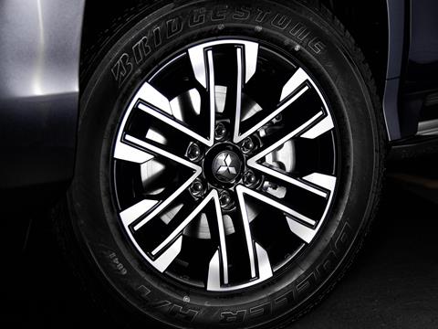 Mitsubishi Montero Sport