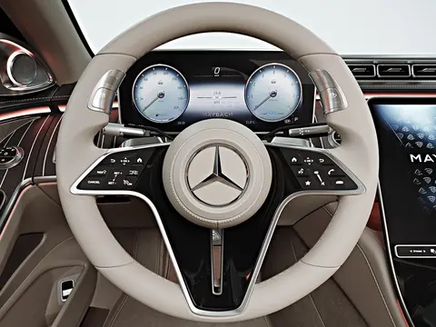 Mercedes Maybach S Sedán