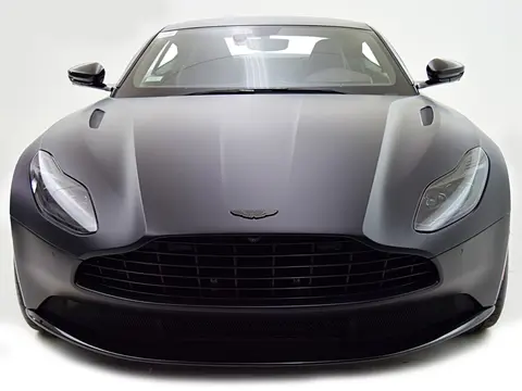 Aston Martin DB11