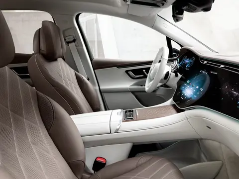 Mercedes EQE