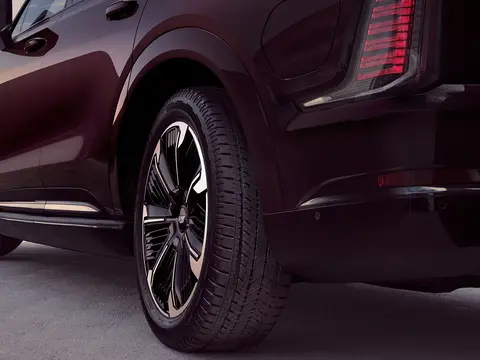 Cadillac Escalade IQ