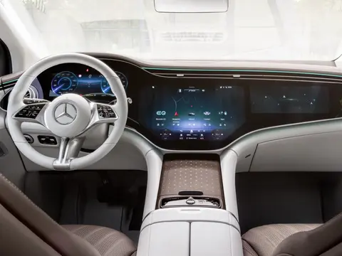 Mercedes EQE