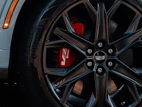 Cadillac Optiq - V