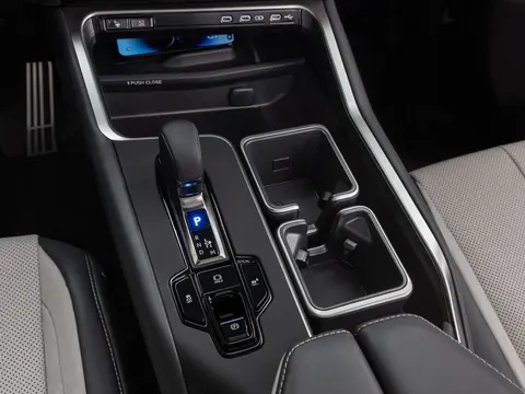 Lexus TX