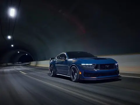 ford mustang-dark-horse