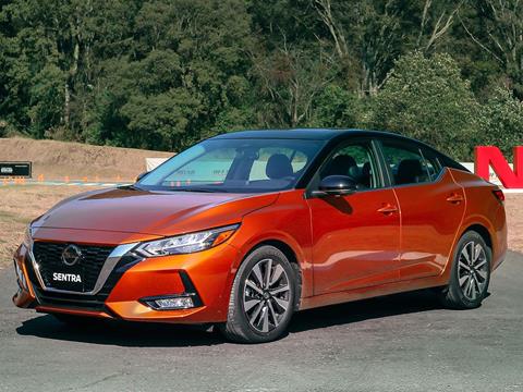 foto Nissan Sentra Exclusive Aut