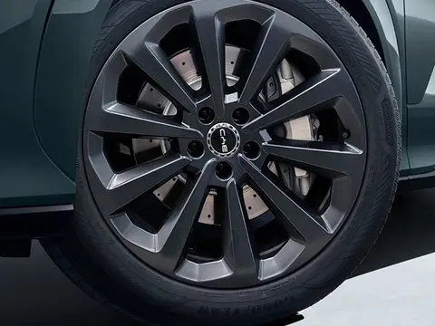 BYD Atto 8