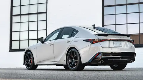 Lexus IS