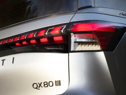 Infiniti QX80