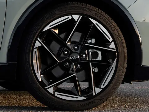 Kia K4 Sedán