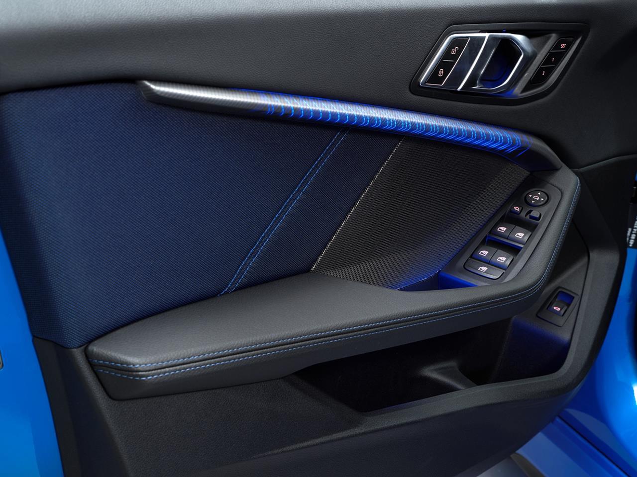 Panneau Complet De Porte Avant Gauche (AVD) Pour BMW Série 1 - Occasion