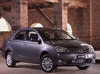 foto Toyota Etios Sedán XLS