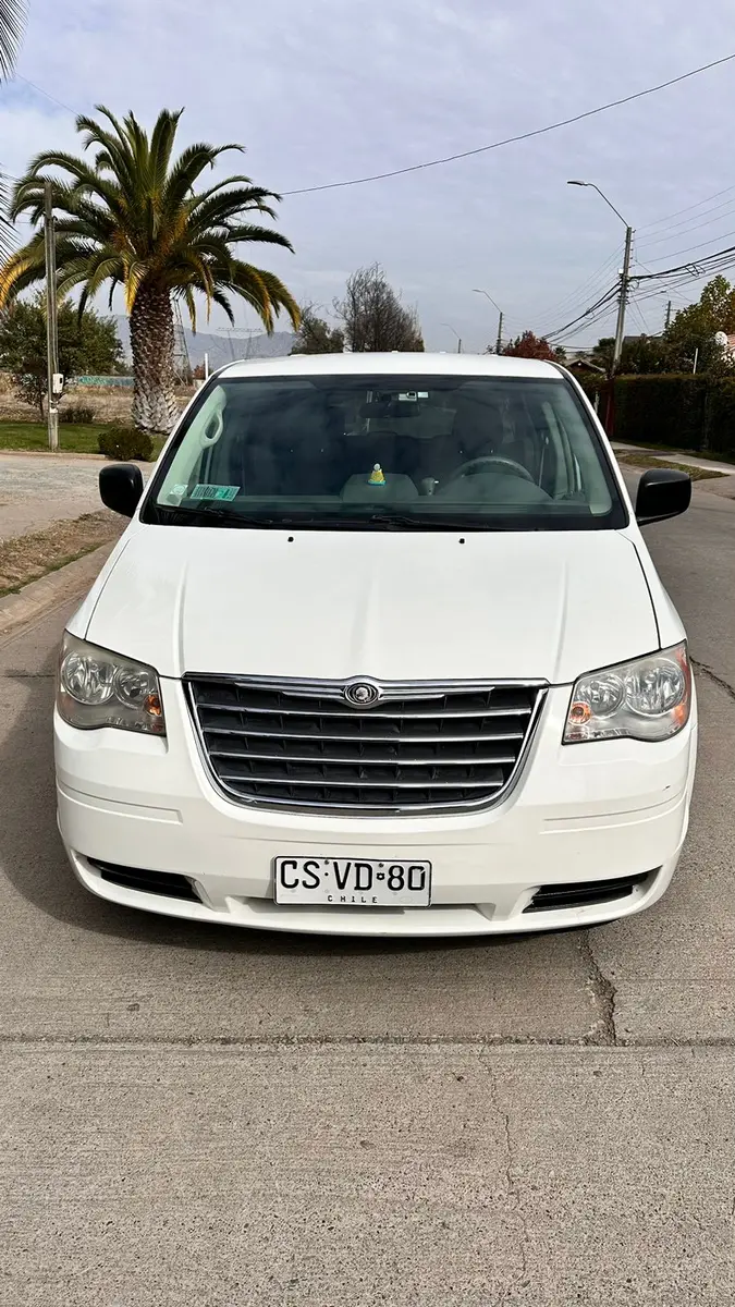 Chrysler Town and Country 3.8L LX