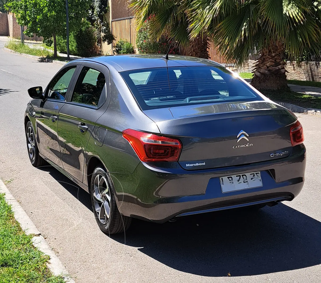 Citroën C-Elysée 1.6L HDi 92 BVM Shine