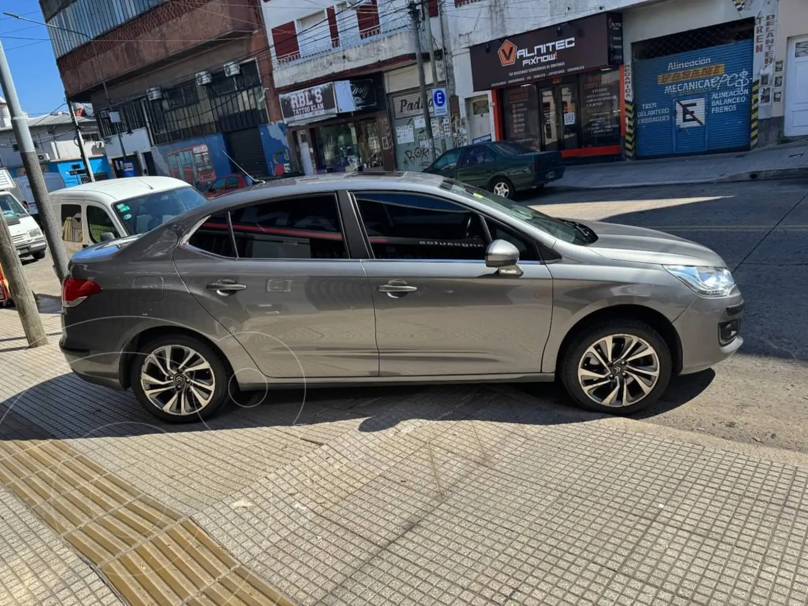 Miniatura 7