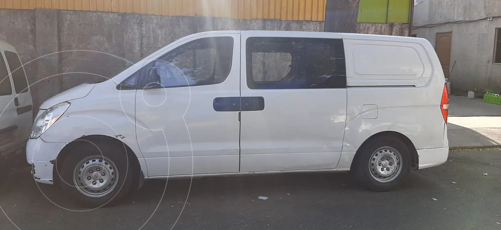 Hyundai H-1 Furgón 2.5L GL Diésel Doble Puerta