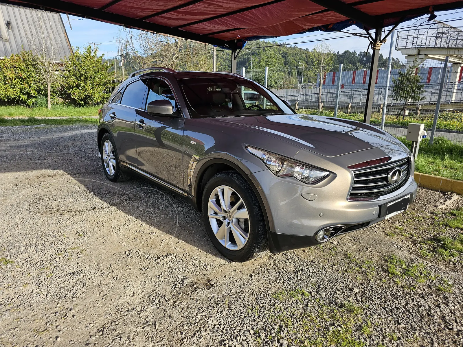 Infiniti QX70 3.7L Premium