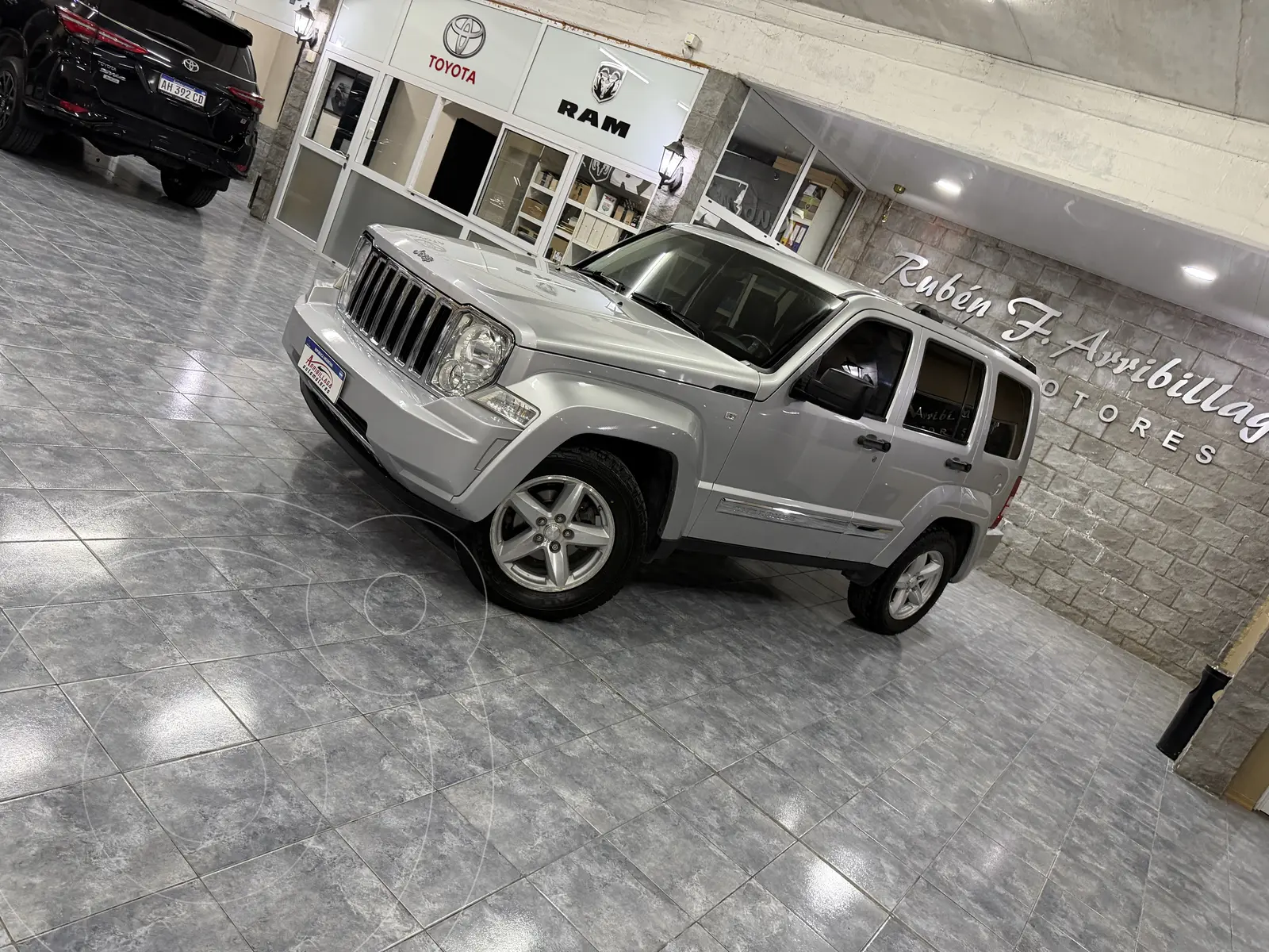 Jeep Cherokee Limited 3.7 Aut