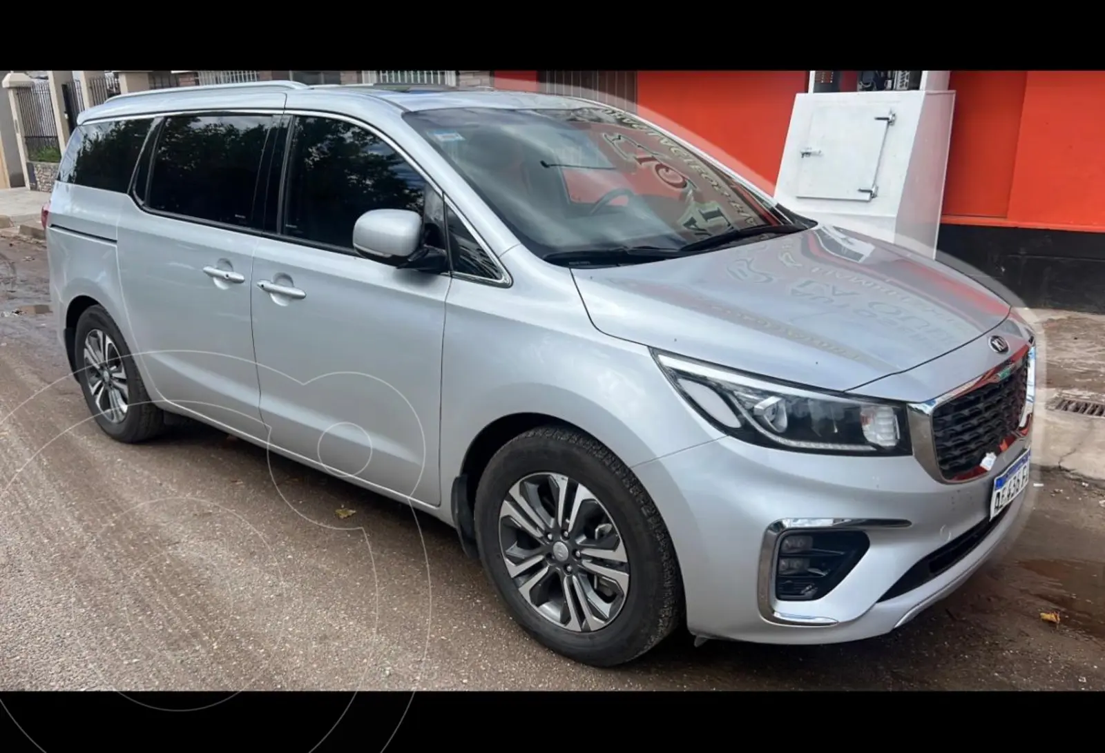 Kia Carnival EX