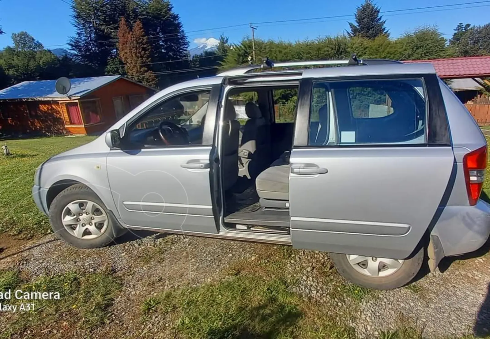 Kia Carnival LX 2.7L