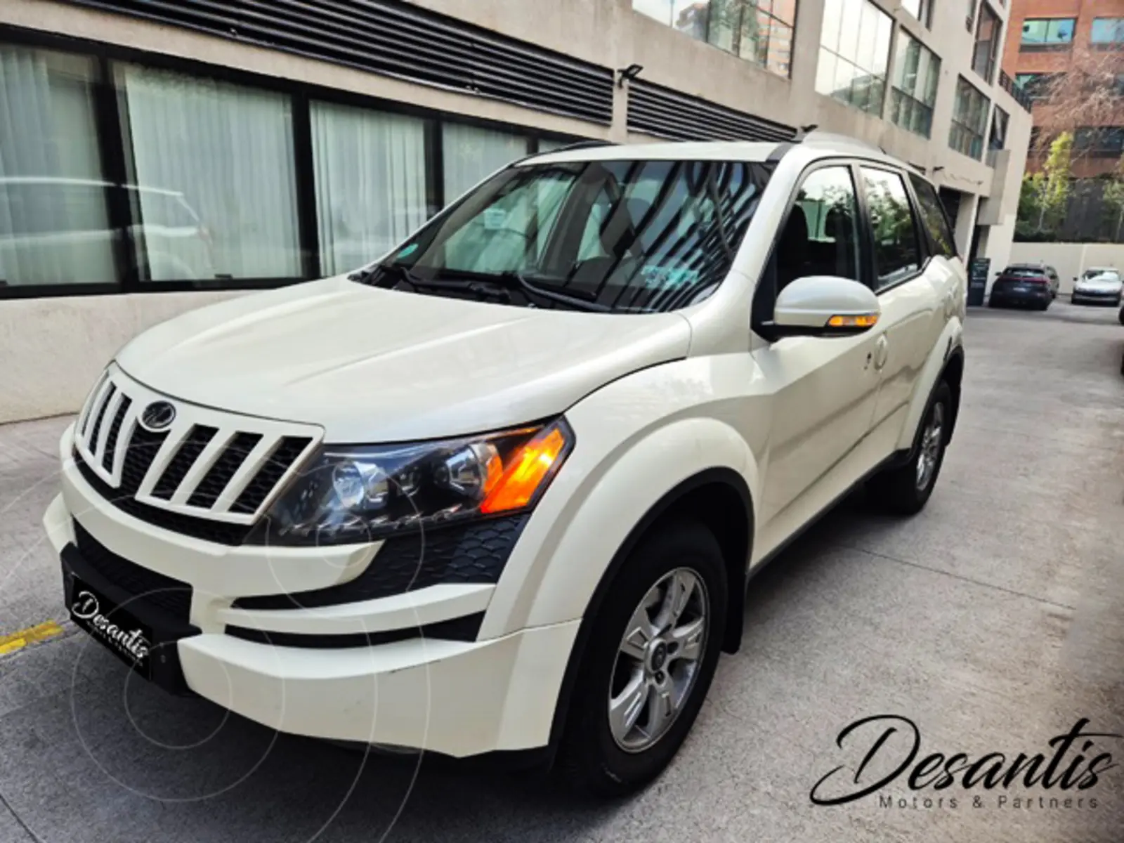 Mahindra XUV 500 4x2