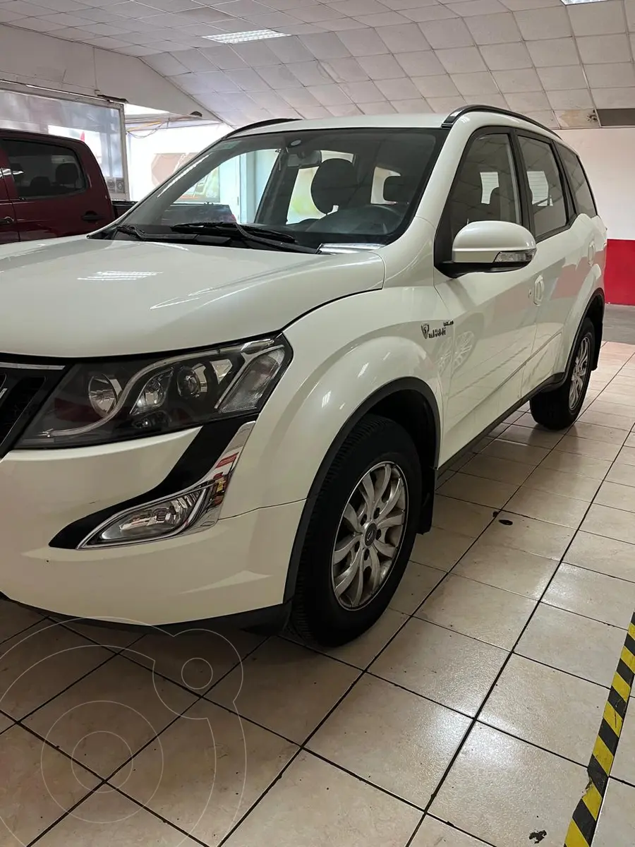 Mahindra XUV 500 2.2L G 4x2 Aut