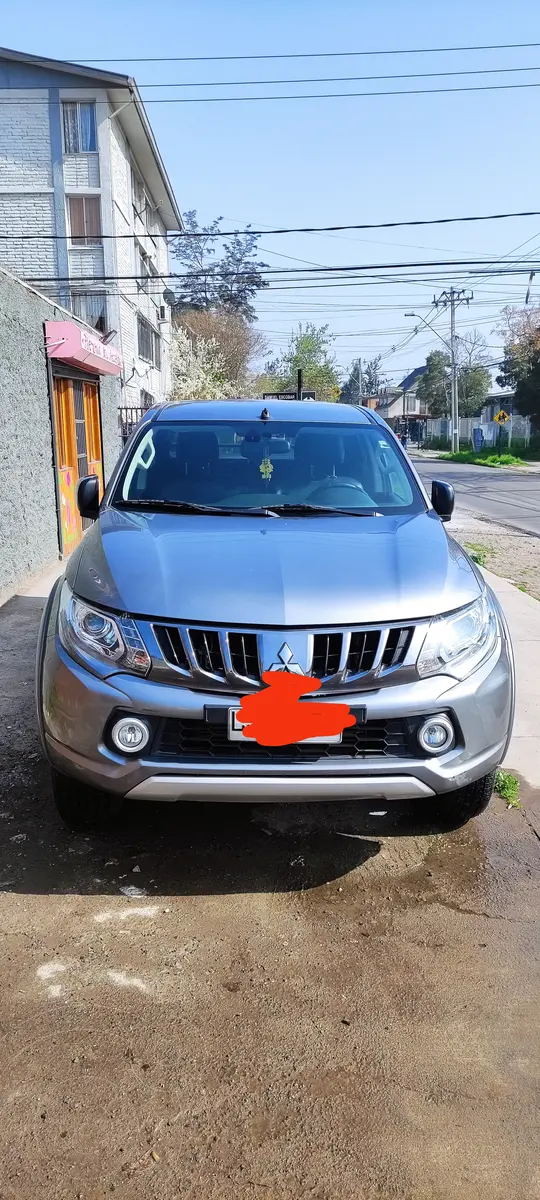 Mitsubishi L-200 2.4L Dakar 4x4