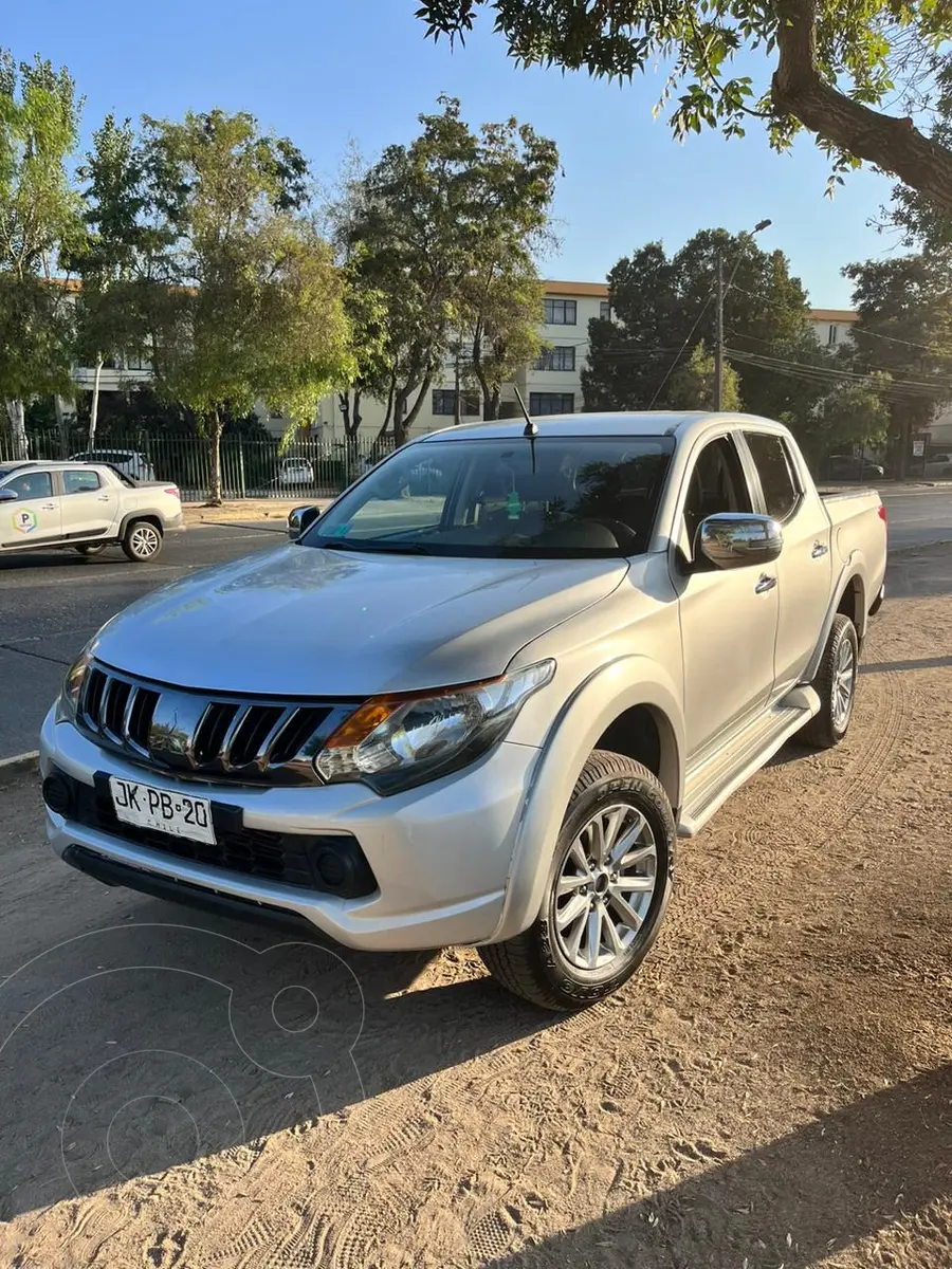 Mitsubishi L-200 2.4L TD Dakar 4X4
