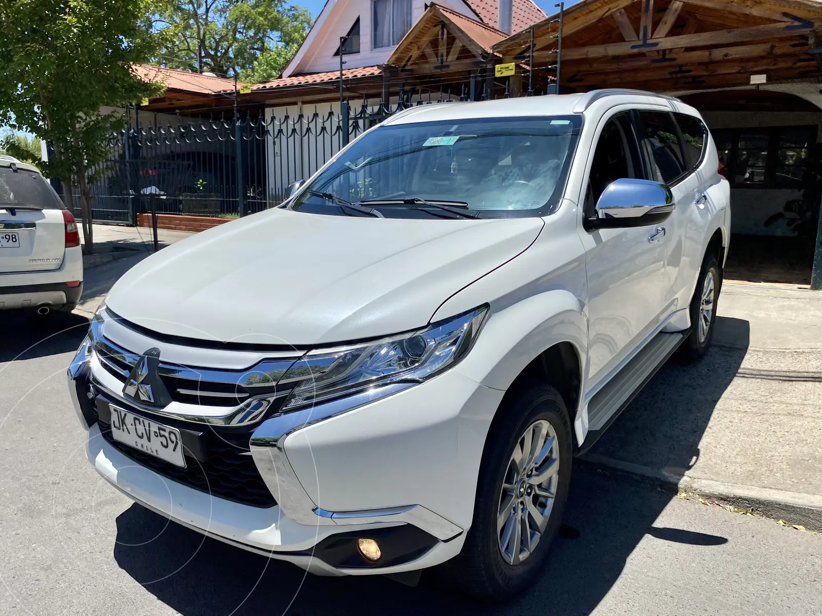 Mitsubishi Montero Sport 2.4L DI 4X2
