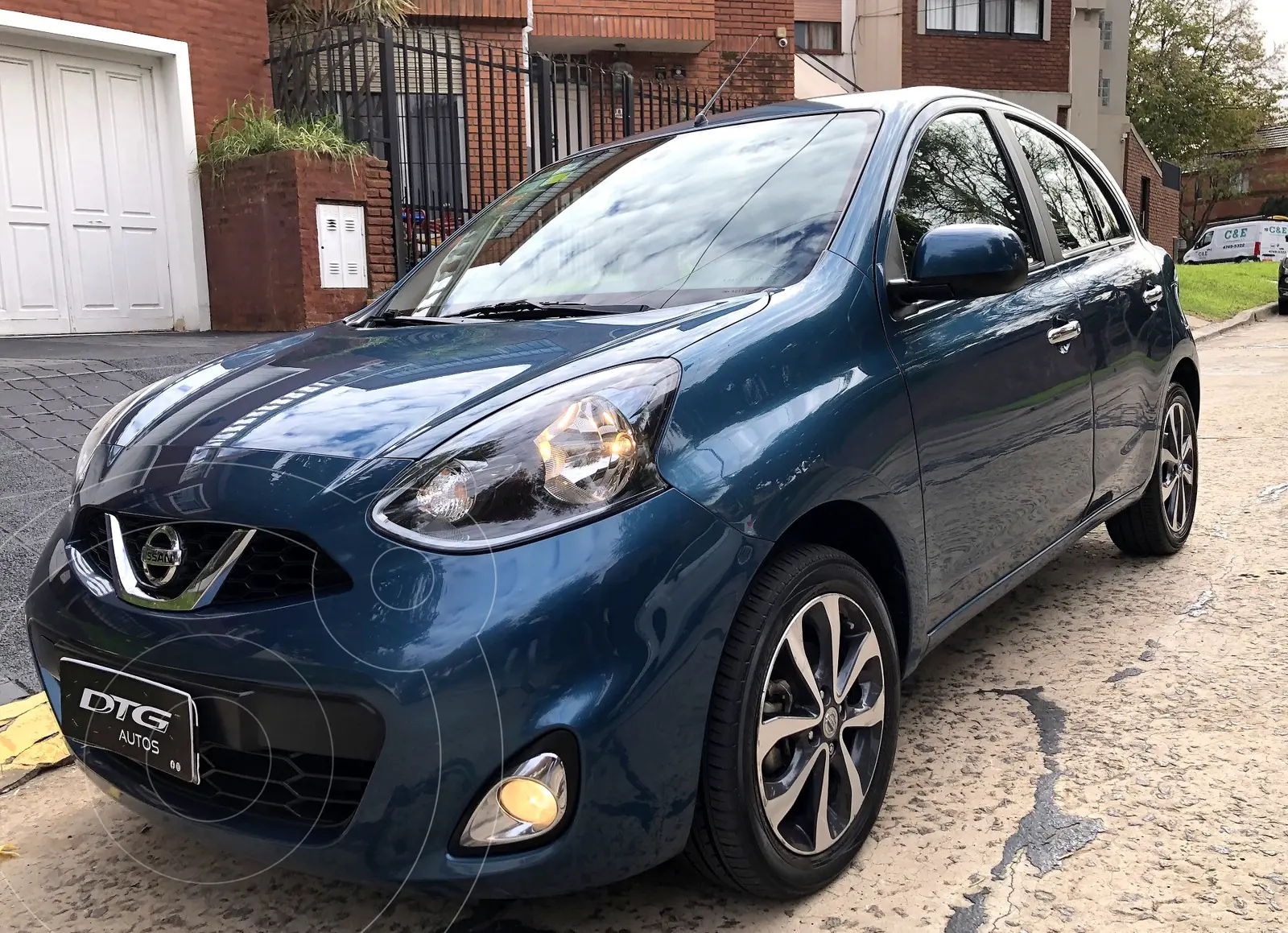 Nissan March Advance
