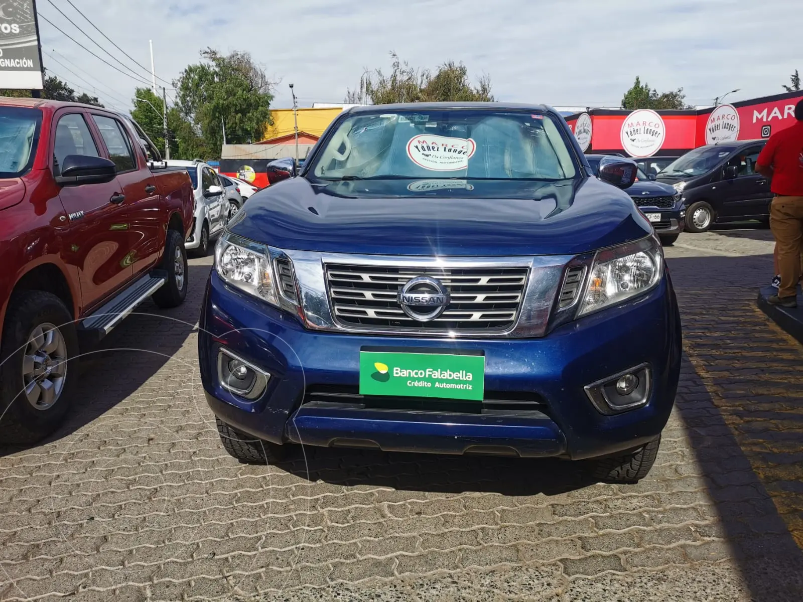 Nissan Navara 2.3L XE 4x2 D/C
