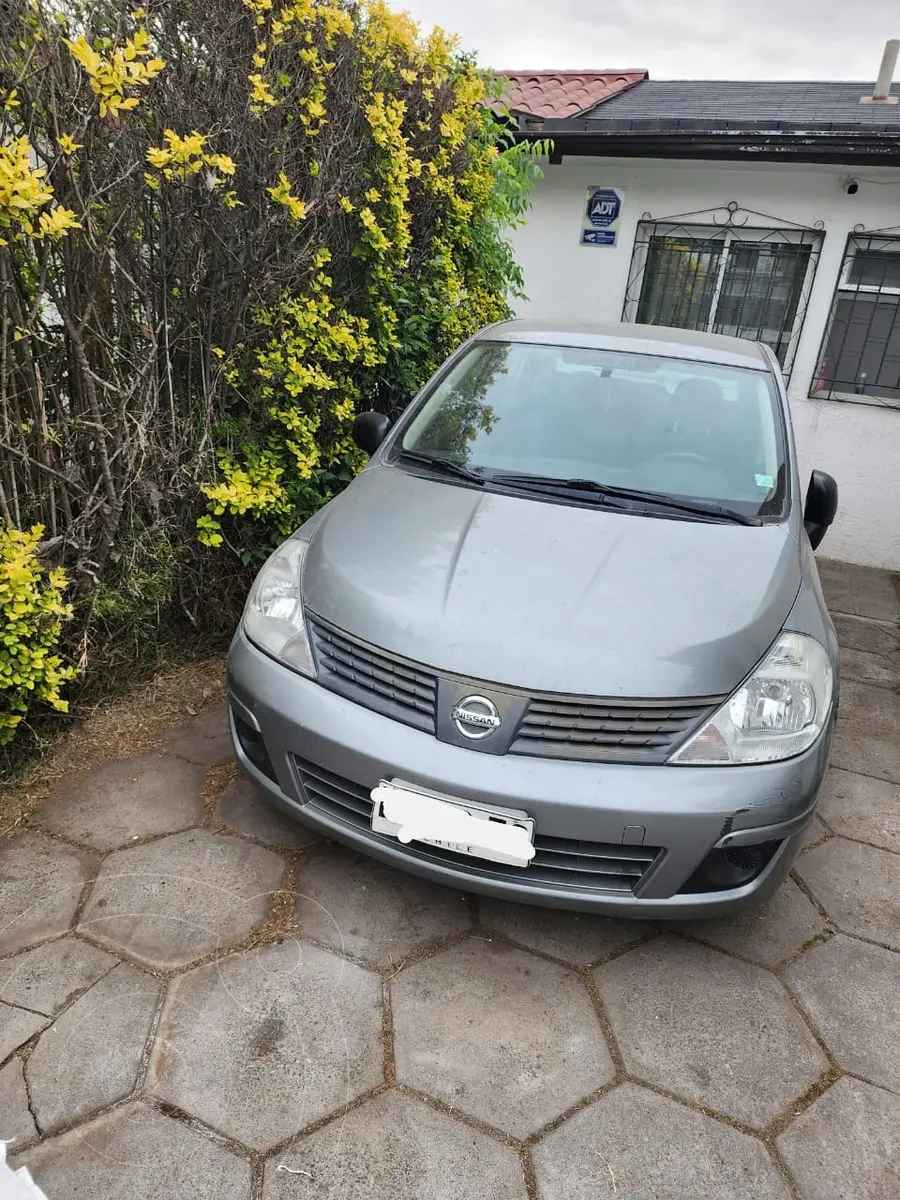 Nissan Tiida Sedán S 1.6