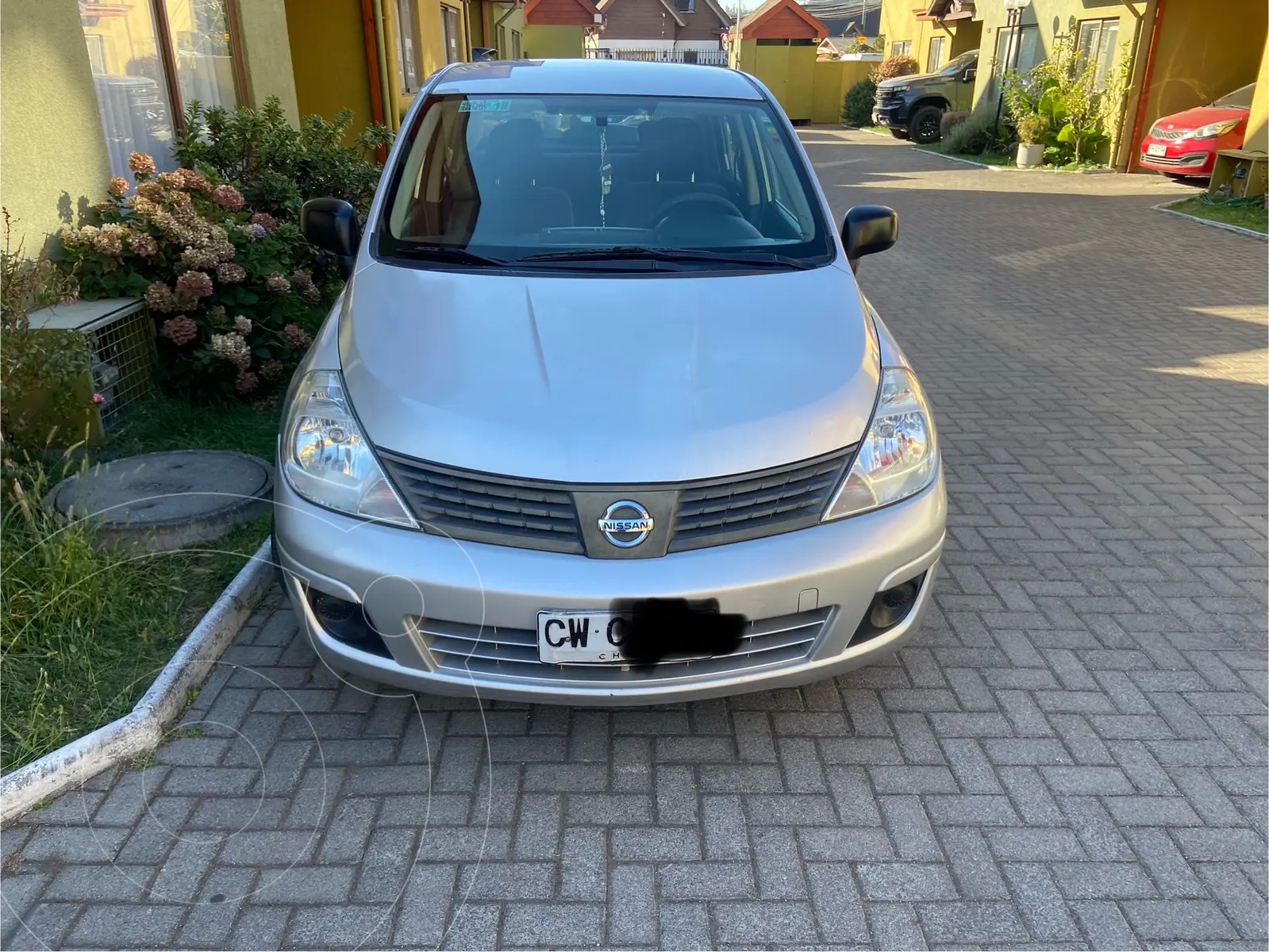 Nissan Tiida Sedán S 1.6