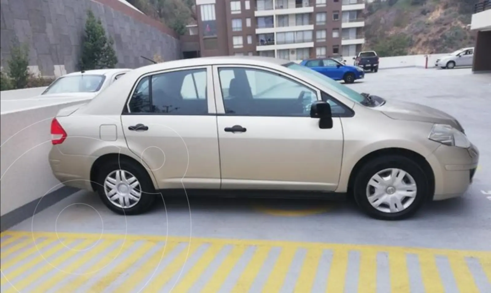 Nissan Tiida Sedán S 1.6 Aut